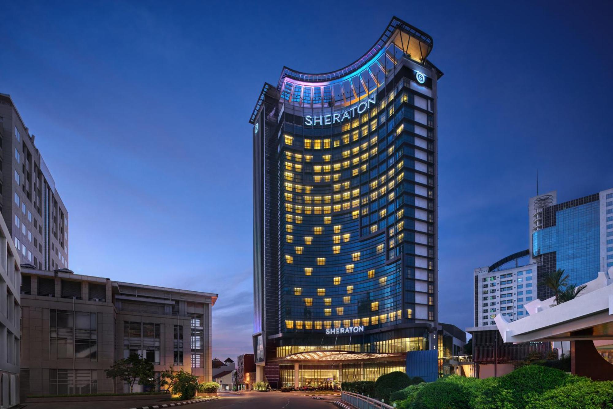 Sheraton Kuching Hotel Esterno foto